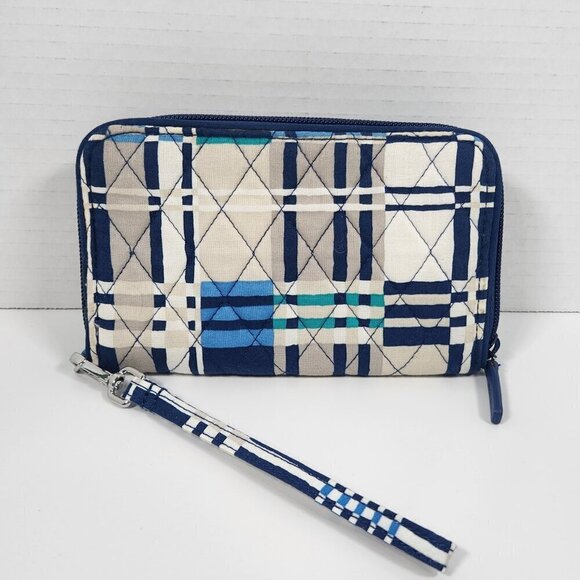 Vera Bradley RFID Grab & Go Wristlet Santiago - Picture 1 of 3